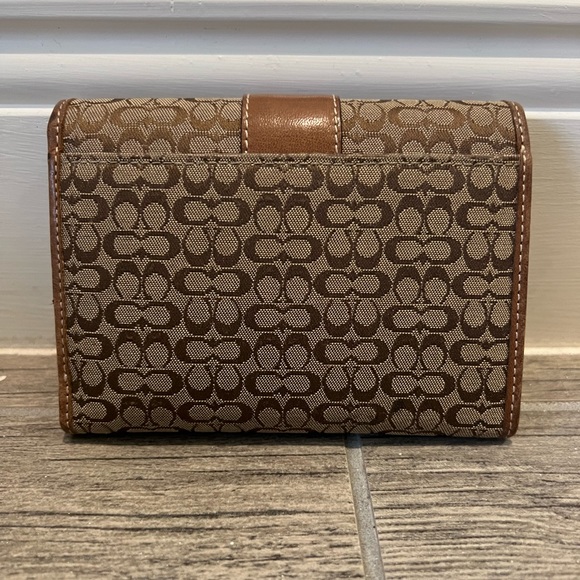 Coach leather Wallet brown/tan with Red Interior - Picture 6 of 6